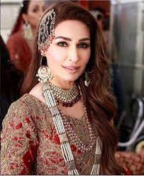 reema khan steals the show for hsy s