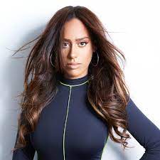 She has been married to patrick antonelli since june 15, 2015. Amel Bent Spotify