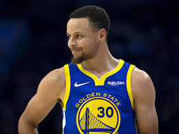 Check out the signature stephen curry haircut with a temple fade. Steph Curry Beat Nick Young In A Shooting Contest On First Shot Business Insider