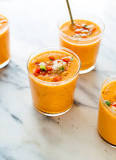 What does gazpacho soup taste like?