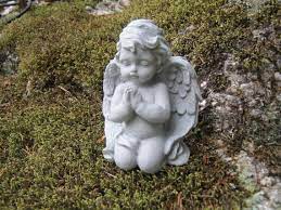 angel statue praying angel cherub