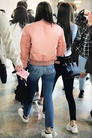 See lisa airport photos at incheon on february 1, 2019 heading to philippines for blackpink 2019 world tour. Blackpink Lisa Airport Fashion 25 March 11