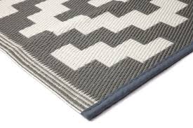 aztec grey and white outdoor rug and