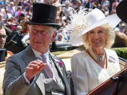 Le prince Charles aurait supplié Camilla Parker Bowles d'annuler son  premier mariage : Femme Actuelle Le MAG