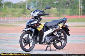 Honda wave dash modified is one of the best models produced by the outstanding brand honda. Tested 2017 Honda Wave Dash Fi R Edition Honda S Wonder Boy Bikesrepublic