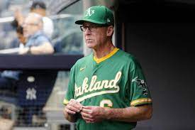 Bob Melvin going to Padres ...