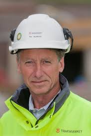 Per Rydberg, Project Director, Trafikverket. Through the 250-300m long Mölleback Zone (MBZ) of the 8.6km long tunnel, neither technique was considered ... - Per-Rydberg-Project-Director