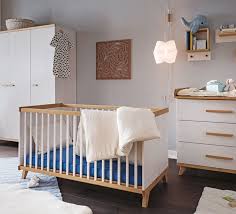 Ein neues schlafzimmer komplett mit bett, nachttischen, kommode und kleiderschrank erfreut jeden wohnungsinhaber. Babyzimmer Aus Massivholz Okologisch Und Schadstoffgepruft