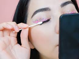 how to remove eyelash extensions at