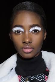 3 eye makeup trends for the fall winter