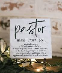 10 thoughtful gift ideas for pastors