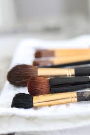 the best way to clean makeup brushes