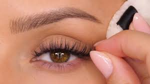 how to apply and remove false lashes
