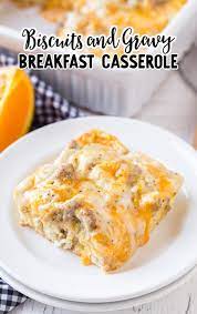 biscuits and gravy breakfast cerole