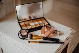 makeup set brushes cosmetics desk