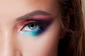 bright eye makeup pink and blue color