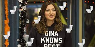 Chelsea peretti news, gossip, photos of chelsea peretti, biography, chelsea peretti boyfriend list chelsea peretti and jordan peele have been married for 4 years. Toilet Emoji Chelsea Peretti Admitted It Wasn T Totally Her Choice To Leave Brooklyn Nine Nine Student Edge News