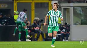 View the latest in betis, soccer team news here. Sergio Canales Betis Playmaker Mbp School Of Coaches