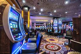12 Best Casinos in Las Vegas - Try Your Luck in the Gambling Capital of the  World – Go Guides