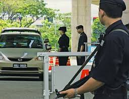 Deputi inspektor jeneral polis semoga perkongsian ini tentang senarai pangkat dalam polis diraja malaysia pdrm memberi manfaat kepada semua. Polis Diraja Malaysia Wikipedia Bahasa Melayu Ensiklopedia Bebas