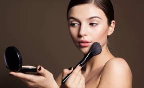 6 makeup tips for oily skin to make