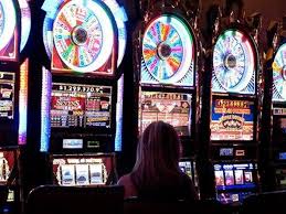 Woman wins $2.4 million jackpot after betting $10 at slot machine | Archives | fox10tv.com