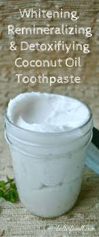 detoxifying coconut oil toothpaste
