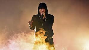 Eminem says his slim shady character spouts the things that eminem can't. Eminem Wegen Alter Textzeile Auf Tiktok Fur Gecancelt Erklart Stans Reagieren Nicht Erfreut Musikexpress