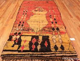 primitive vine moroccan rug 70569