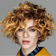 This hairstyle suits well for all age groups hence. Short Haircuts For Oval Faces And Curly Hair 130