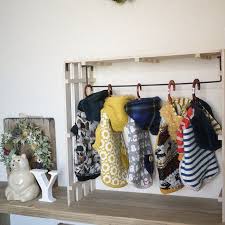 話題のdiyに挑戦 100均 すのこ を使ってインテリア家具を作っちゃおう linomy リノミー インテリア 家具 すのこ 棚 作り方 室内犬の部屋