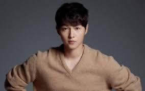 Song joong ki akan membintangi drama baru yang tayang awal 2019. Song Joong Ki Ganteng Banget Di Pemotretan Baru Tulis Surat Menyentuh