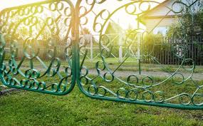 Photo Vintage Green Metal Gate