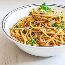 spaghetti aglio e olio garlic and oil