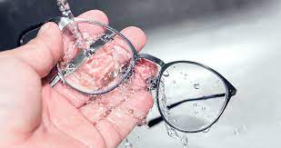 how to clean glasses in 5 easy steps