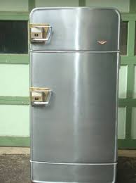 Hotpoint hpe16btnrww 28 white freestanding top freezer refrigerator nob #106214. 1952 Vintage Hotpoint Refrigerator Stainless Fridge 1100 Hartwell Wyoming
