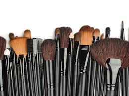 diffe types of makeup brushes and