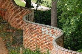 Wavy Walls Actually Use Fewer Bricks