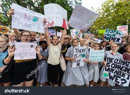 Thousands rally against inaction amid bushfire and air quality crisis · thousands gathered in sydney last night to demand . Sydney Australia March 15 2019 20 000 Australian Students Gather In Climate Change Protests Rally Scho Climate Change Protest Stock Photos Photo Editing