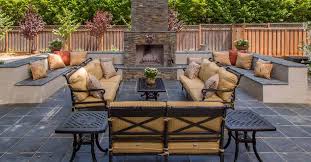 outdoor living furniture layout tips