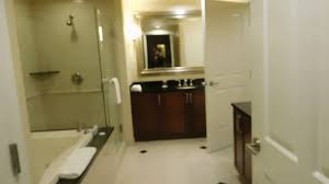 Aaa deluxe suite at the signature condo hotel. Mgm Signature One Bedroom Balcony Suite Tower 1 Room 9 621 Youtube