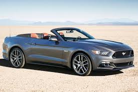 2017 ford mustang review ratings