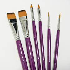 basic face painting brushes you should