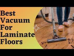 best vacuum for laminate floors review