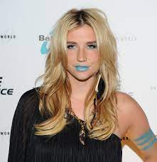 how kesha s hair and makeup have