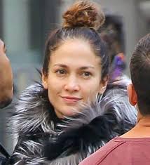 She always expresses herself in the best way possible, she is 45 year old and still looking better than some other celebrities younger than her. 15 Amazing Pictures Of Jennifer Lopez Without Makeup I Fashion Styles