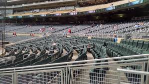 Minnesota Twins Club Seating At Target Field Rateyourseats Com