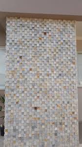 Você pode encontrar essa pedra em pisos, fachadas e paredes, oferecendo um toque minimalista para o local. Arte Em Pedra Posts Facebook