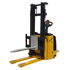 electric stacker with boom