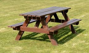 What Is The Best Wood For Picnic Tables